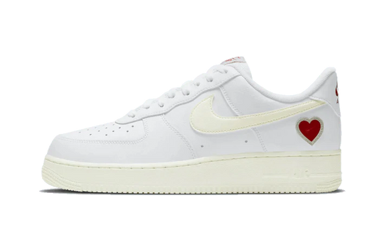 Air Force 1 Low Valentine's Day (2021) - Prism Hype Nike Air Force 1 low Air Force 1 Low Valentine's Day (2021) Nike Air Force 1 low 38.5