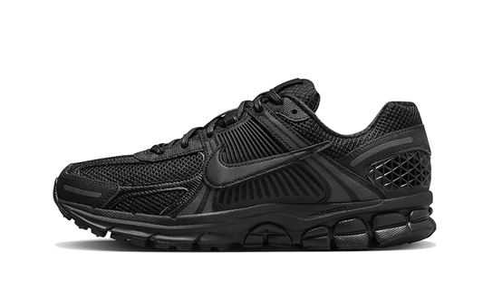 Nike Vomero 5 Triple Black - Prism Hype Nike Vomero 5 Nike Vomero 5 Triple Black Nike Vomero 5 35.5