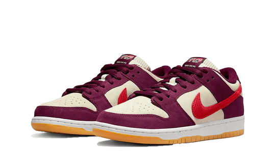 SB Dunk Low Skate Like A Girl Bordeaux - Prism Hype Nike Dunk SB Low SB Dunk Low Skate Like A Girl Bordeaux Nike SB dunk low